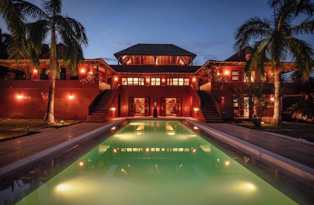 Private 3-Bedroom Section of "Villa Esplendorosa"