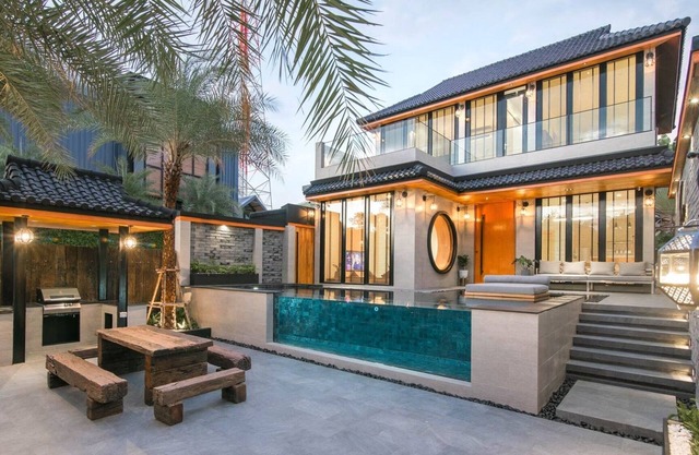 Private 3-Bedroom Villa w/Jacuzzi, Pool & BBQ Stn