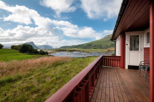 Private cabin by the sea, Lofoten