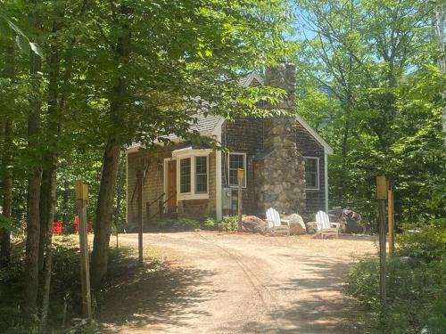Private Cabin on 1.7 acres w/Fireplace White Mtns