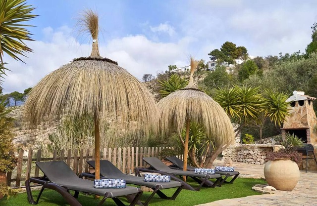 Private Charming Villa, Stunning Views and Confortable and Pool.
