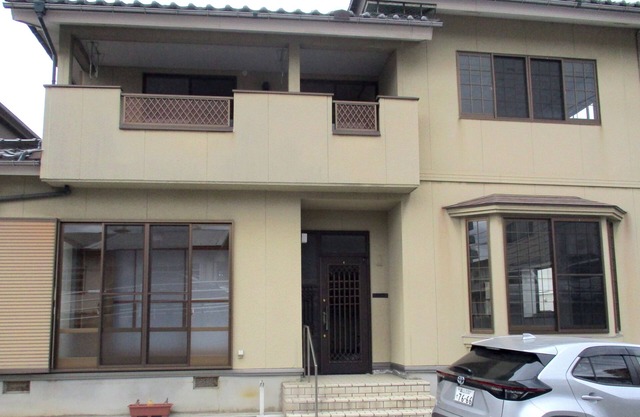 Private feel of villa life near the station! 8 minute walk from Toyama Station with 2 parking spaces 【Residence for private parties "Korere! Akae-tei"] *Please note the price.