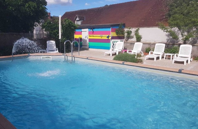 Private Jacuzzi & Cabana bed