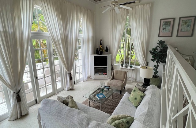 Private fully air-conditioned Villa. Perfect couples getaway!