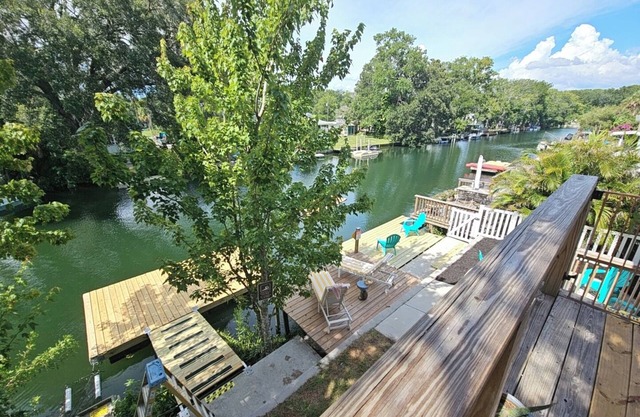 Private Garden Shower, Arcade Games, Sups & Yaks