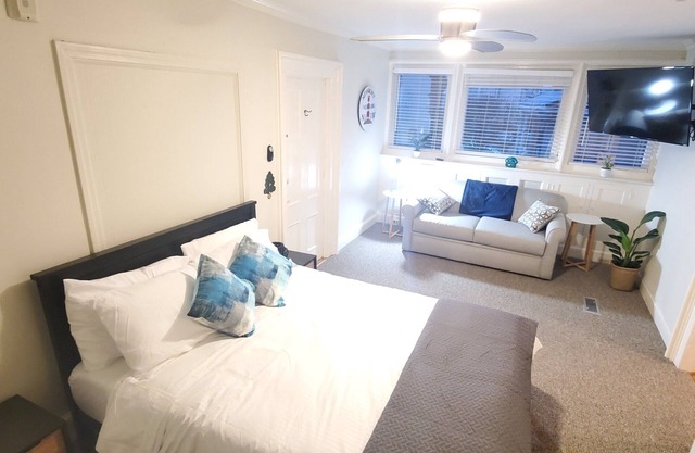 Private 'Hotel' Style Apt