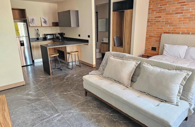 Private Loft Walking Distance from CAS | Duna S.