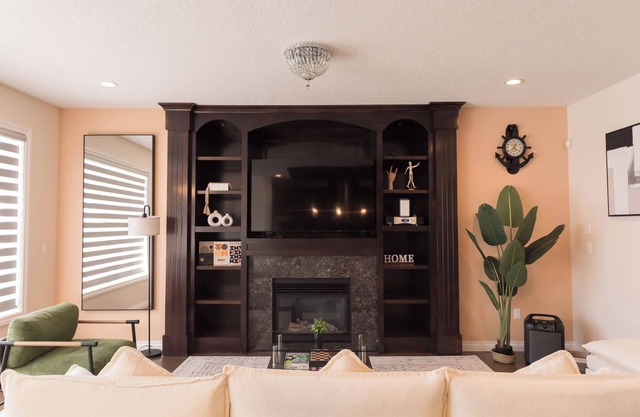 Private luxury suite,8 pax in NW, Calgary, next Olympic Park and Rocky Mountain