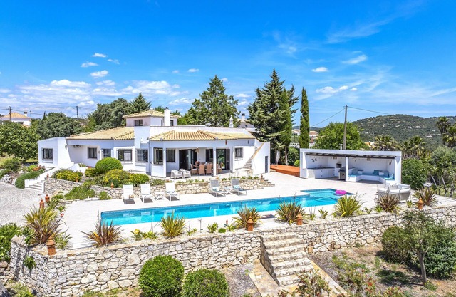 Private Oasis in Algarve w/Pool & Fruit Garden