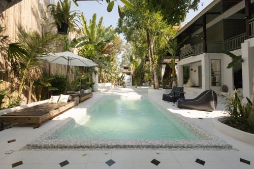 Private Oasis Pool Villa, 8 Bedroom for Groups