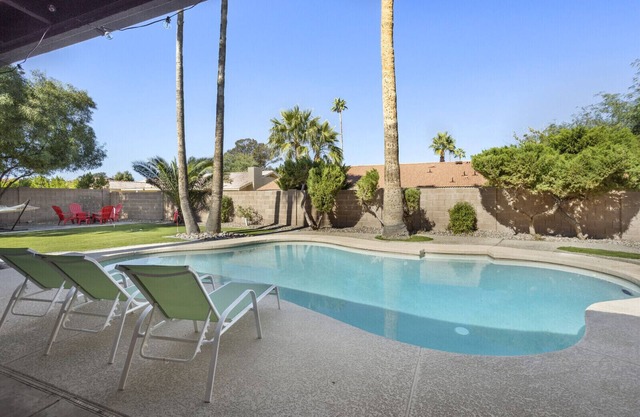 Private Paradise in Shea Heights, Phoenix