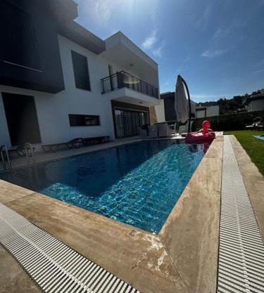 Private Pool Villa for Daily Rent in Kusadasi