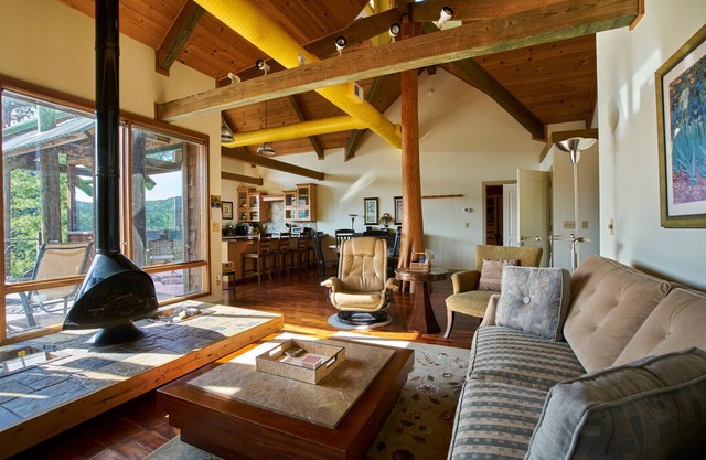 Private, Romantic Luxury Mountain Cabin in the Woods with Incredible Views