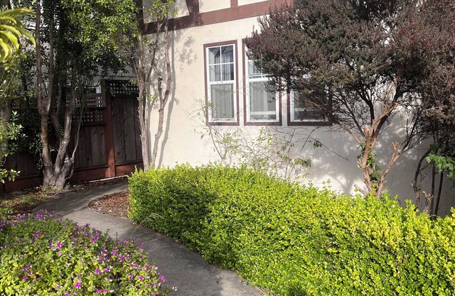 Private studio located near downtown Half Moon Bay