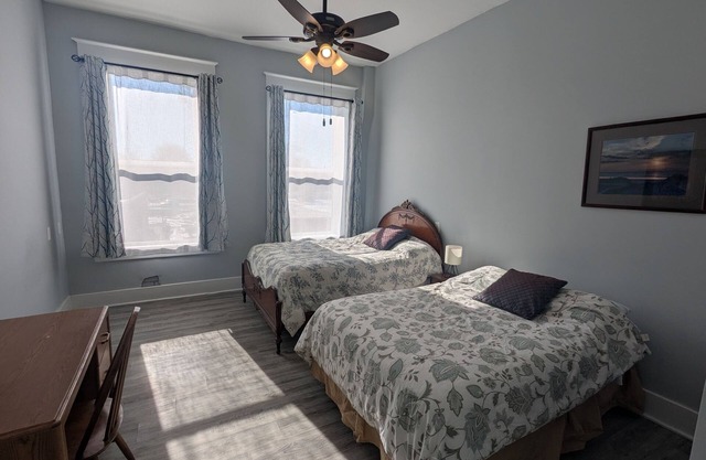 Private Studio with 2 Full Beds