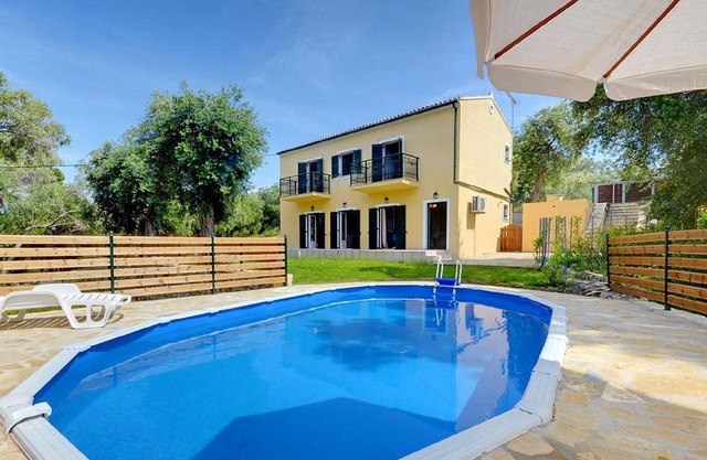 Private Villa Praxithea with Swimming Pool & Garden