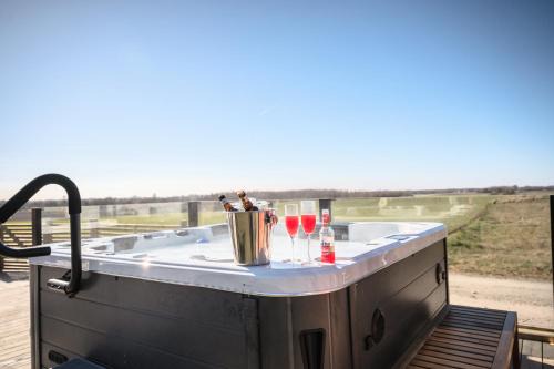 Private Villa with Hot Tub and Fireplace Near Lund and Nature