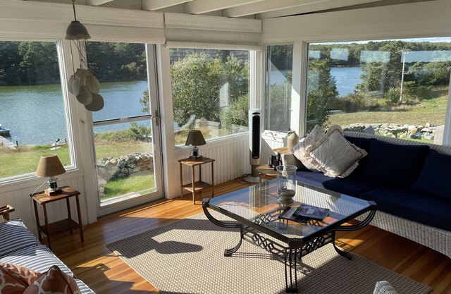 Private Waterfront Home On Oyster Pond. Some Ferry Reservations nIncluded!
