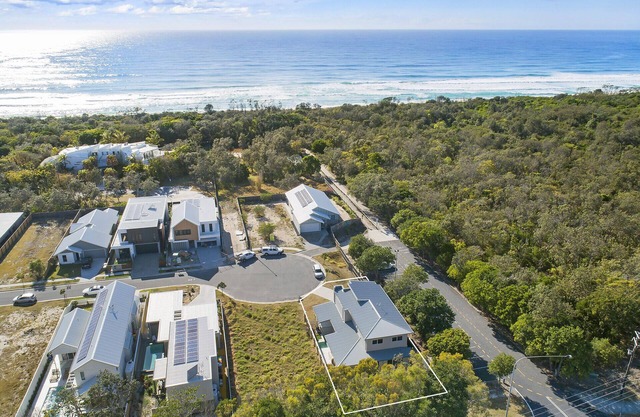 "PRIZE HOME" - 2 min walk to beach