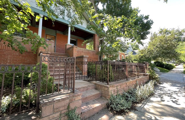 PROMO 10% MONTHLY DISCOUNTn 4 Bedroom + 2 Office Downtown Boulder!