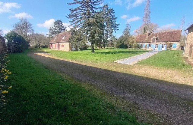 Property with two houses/sleeps 24