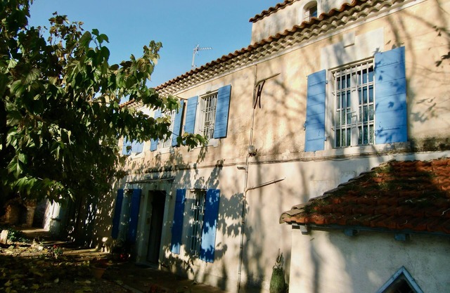 Provencal house sleeps 12