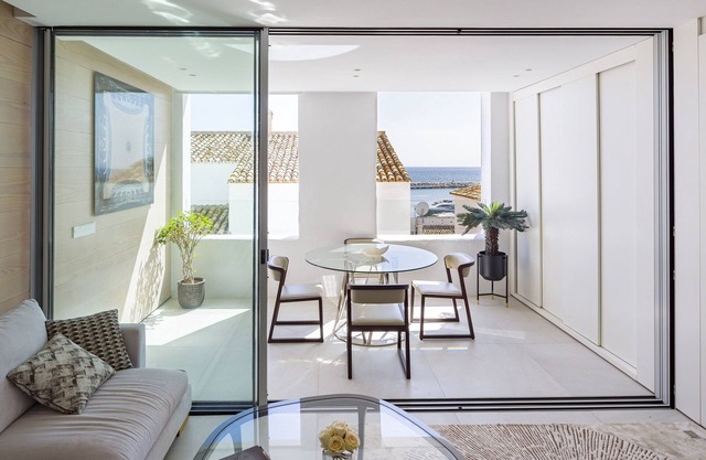 Puerto Banus Marina Holiday Apartment : 2 Bedrooms 2 Bathrooms Sleeps 4