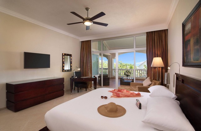 PUERTO PLATA, DR Lifestyle 2 Bd Pres Ste VIP Mandatory All Inclusive Separate