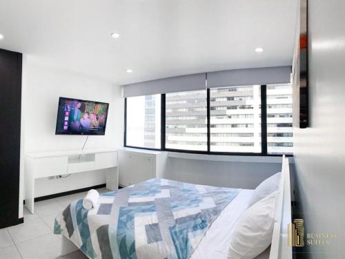 Puerto Santa Ana, Lujoso y Exclusivo Departamento en piso alto!