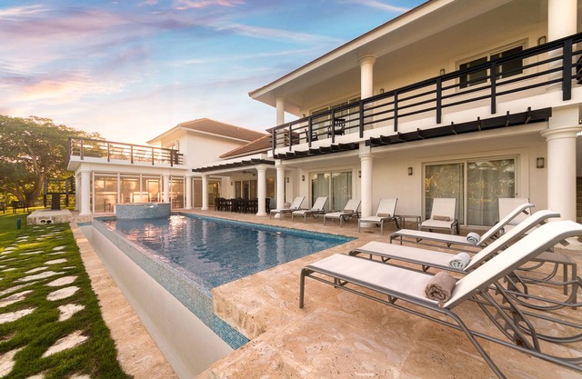Punta Cana 12 BR Magnificent Lagoon Villas +Bonus