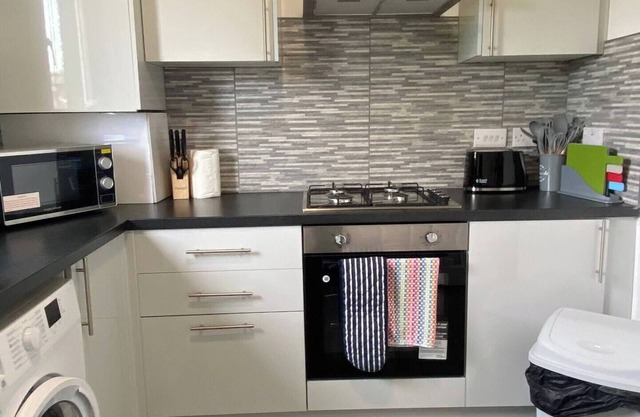 Pure City Central - St Leonards Skyline View by Three Bridges Apartments