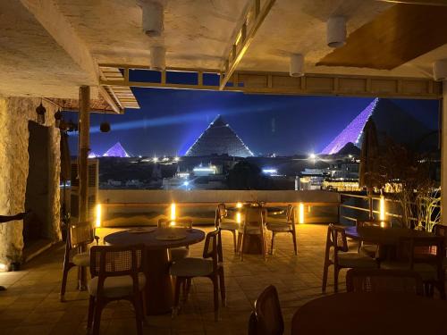 Pyramids Top view inn