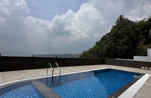 Q' Nest Hotel Cloud End Lansdowne