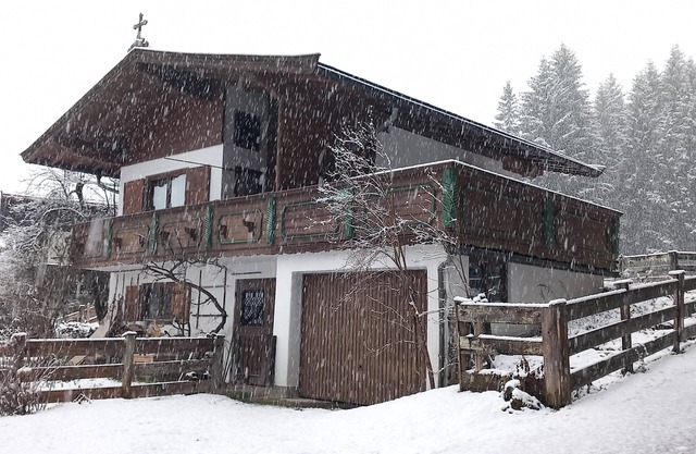 Quaint holiday home with garden and views