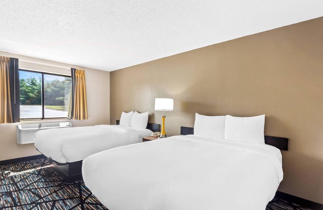 Quality Inn & Suites Howe - Sturgis