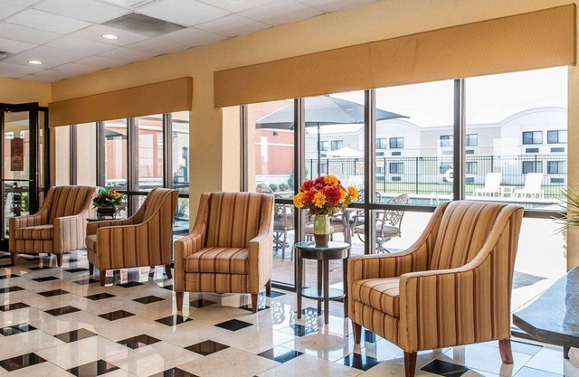 Quality Inn & Suites Mattoon South