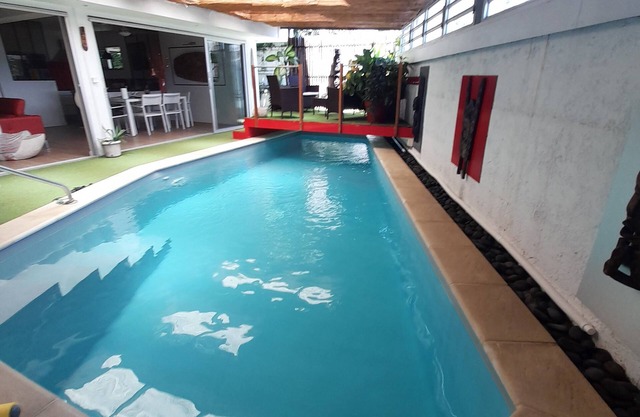 Quartier Calme, Centre Ville, gde Chambre Piscine.;