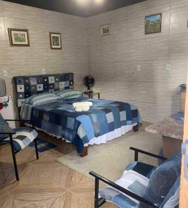 Quarto com banheiro privativo