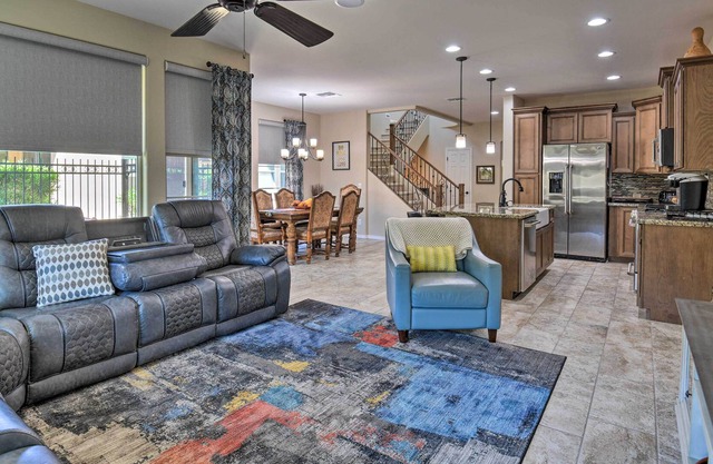 Queen Creek, San Tan Valley Home: Golf & Hike