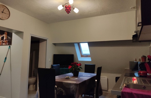 quiet 1st floor apartment