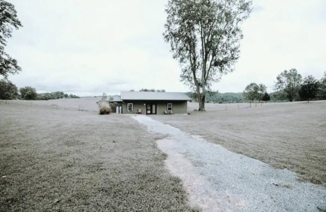 Quiet 2 BR Cabin in Abingdon B