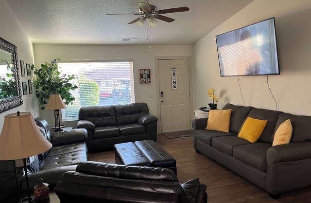 Quiet, charming, remodeled 2 bedroom townhome just minutes from the Red Cliffs