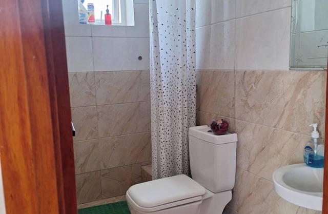 Quiet & comfortable 1 B/Room APT With a Lift