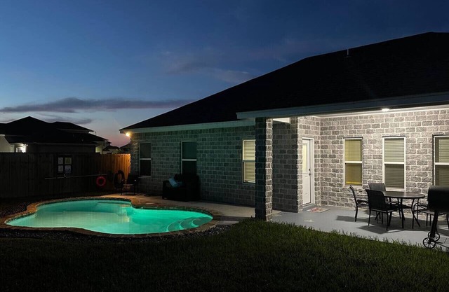 Quiet Cozy Spacious Home Private Pool