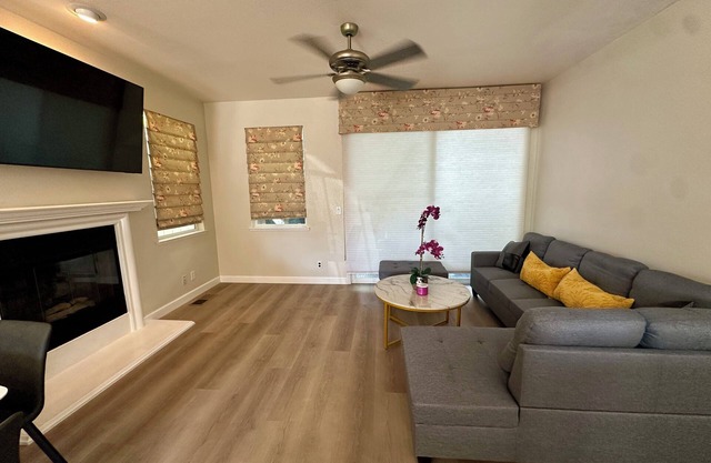 Quiet Cul-de-sac House with AC and Walk to Parks