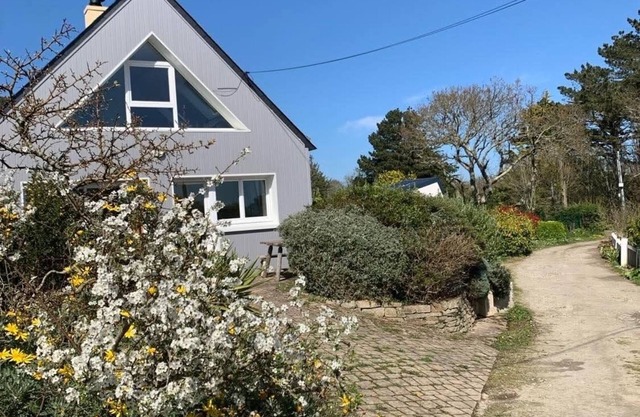 Quiet seaside house in a cul-de-sac.