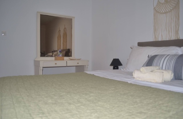 QUIET STONE COUNTRYHOUSE IN CRETE CENTRAL