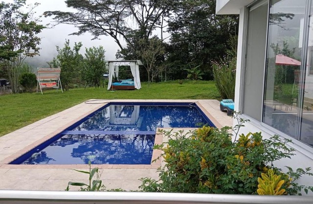 Quinta con piscina en la vega