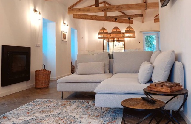 Quinta de Charme com 5000m2 Toda Vedada a Minutos de Praias Fluviais