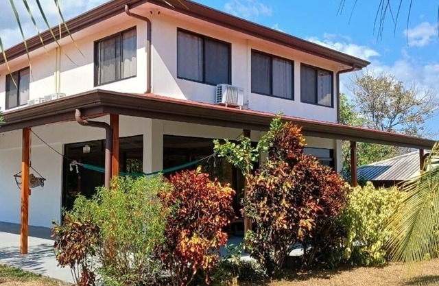 Quinta Don Noé Villa/Casa Vacacional Cerca de Pacífico Central